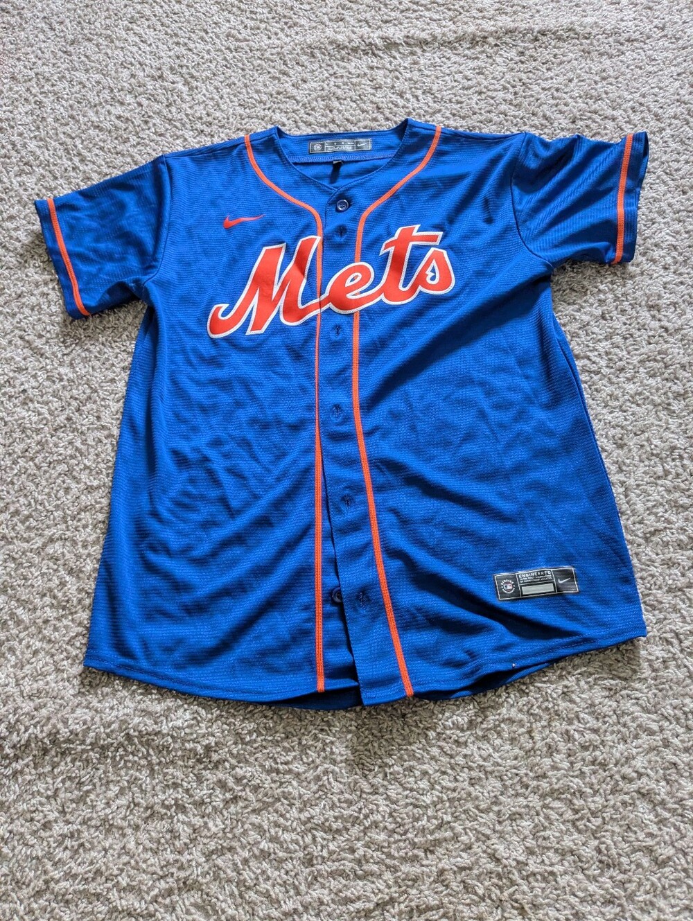 NIKE - Picture 1 of 4